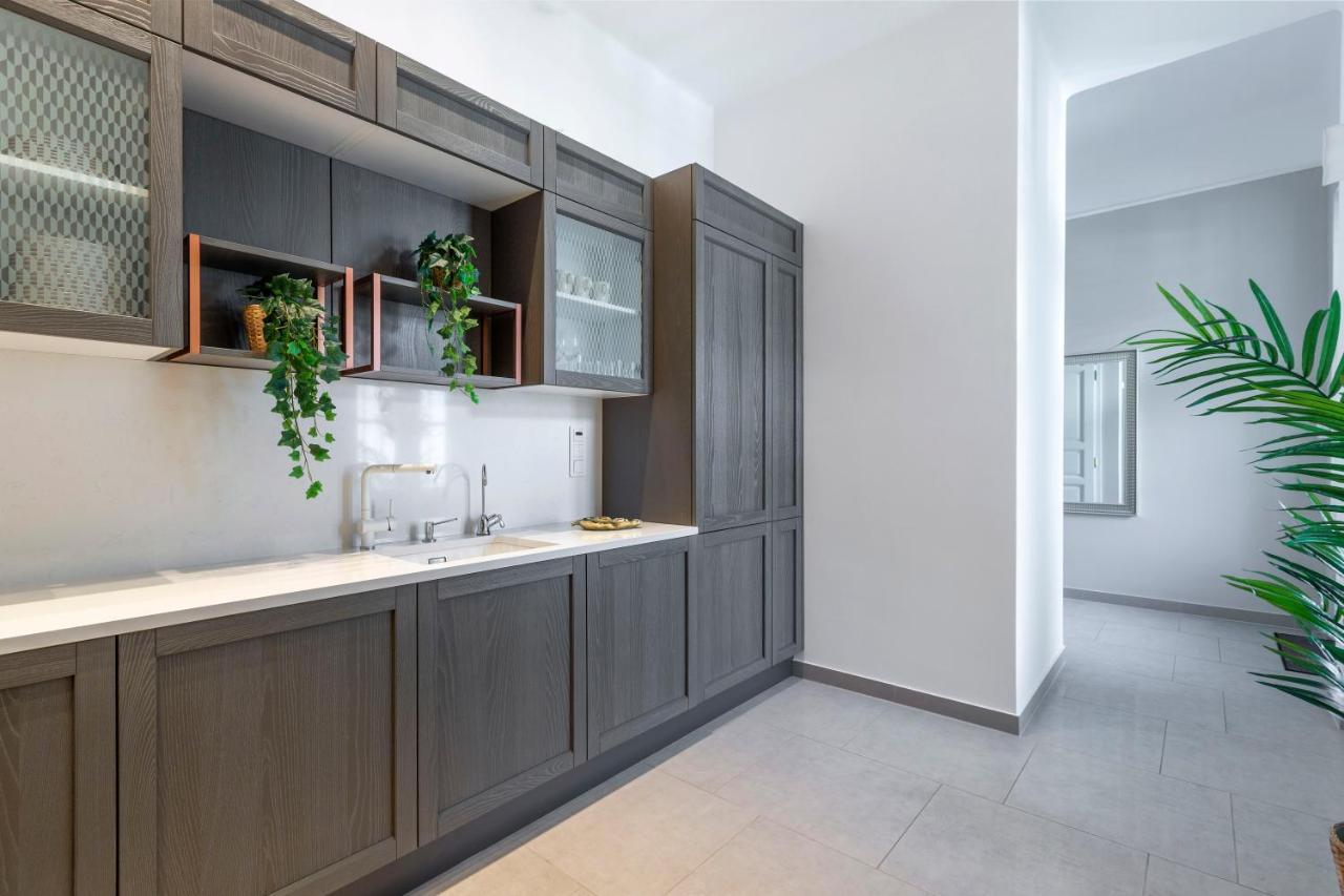 Luxury Elizabeth Residence Next To The New York Cafe Budapest Exterior photo
