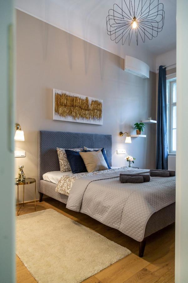 Luxury Elizabeth Residence Next To The New York Cafe Budapest Exterior photo